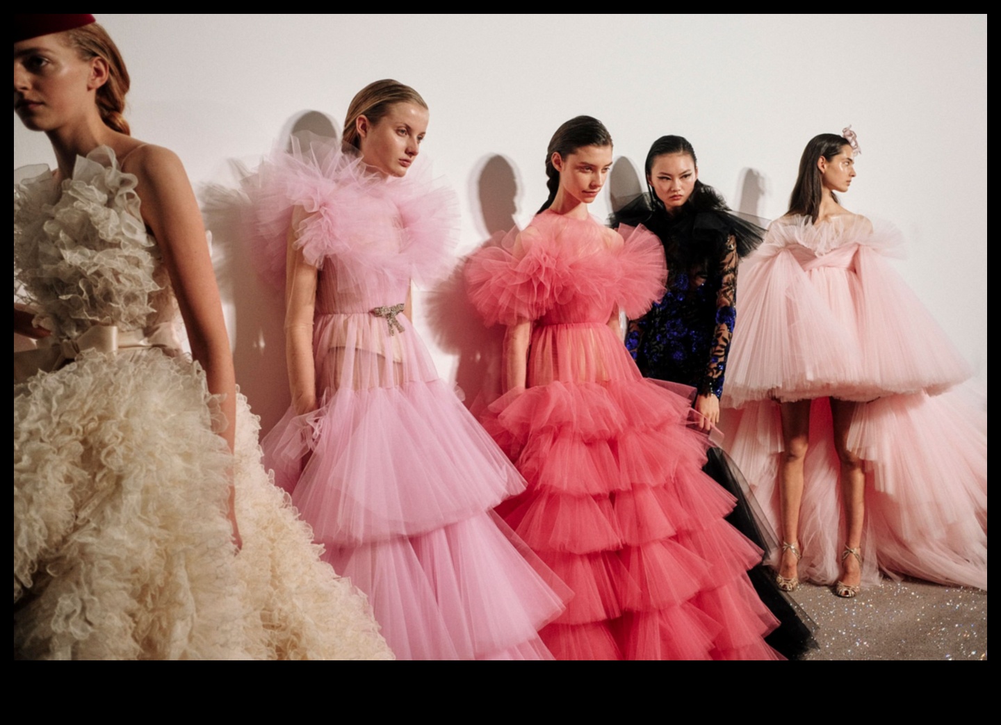 Haute Highlights: uzmanības centrā mūsdienu stilīgo tendenču virsotne