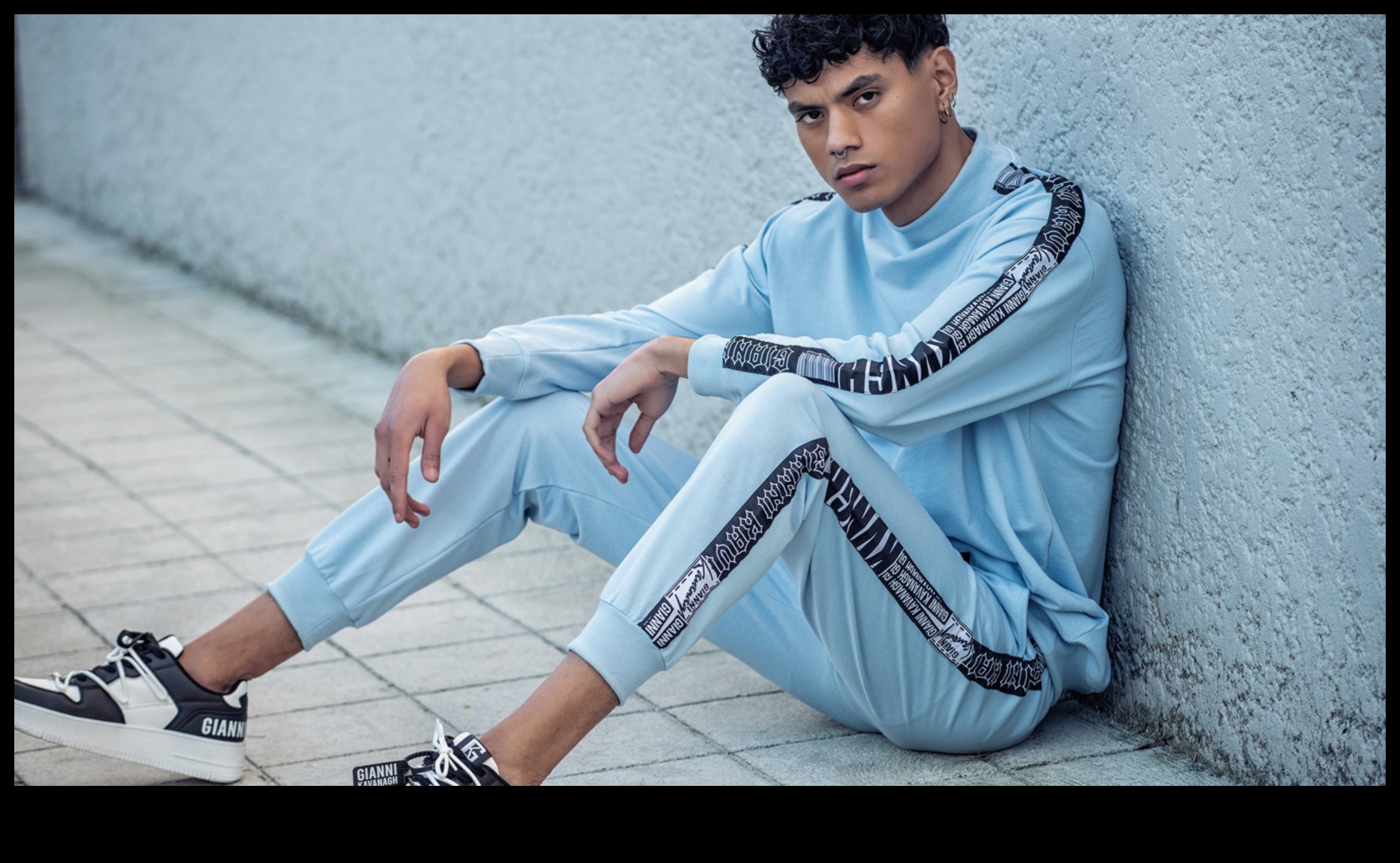 Street Chic Chronicles Insider ceļvedis par jaunākajām pilsētas apģērbu tendencēm 4 Street Chic Chronicles: Insider's Guide to Urban Apparel