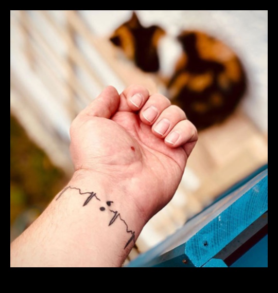 Slepenie sitieni: mākslinieciskums atklāts slēptās plaukstas tetovējumu dizainā