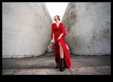 Drosmīgas un skaistas Statement tērpu informācija labvēlības māksliniekiem, ar nolūku izceltos