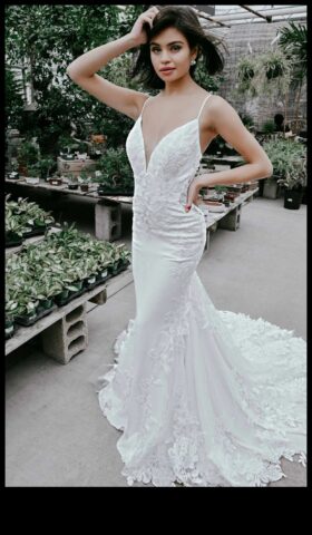 Futūristiska moderna līgavas tērpu vienkāršība