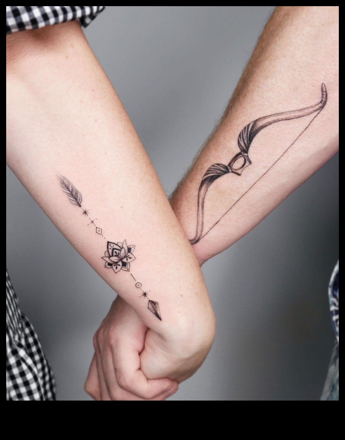 Sirsnīga harmonija: pāra tetovējumi, kas ilustrē patiesu mīlestību