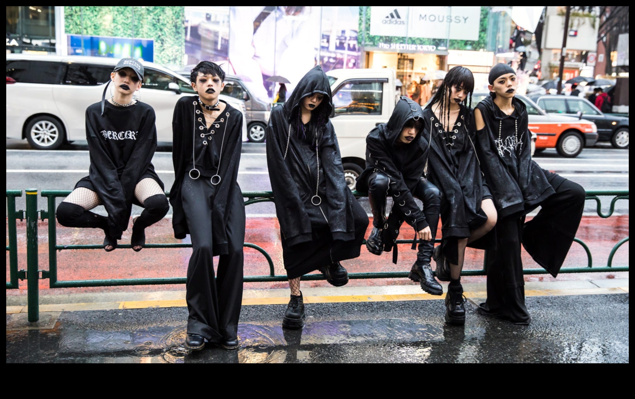 Street Chic Chronicles Insider ceļvedis par jaunākajām pilsētas apģērbu tendencēm 1 Street Chic Chronicles: Insider's Guide to Urban Apparel