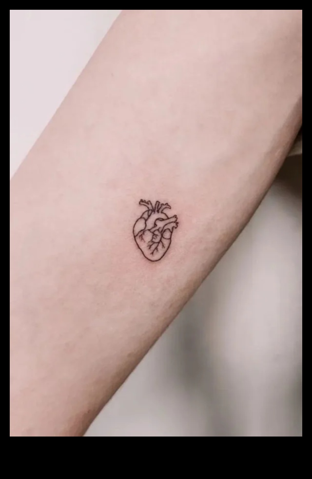 Sīki žetoni: izsakiet sevi ar minimālisma eleganci tetovējums